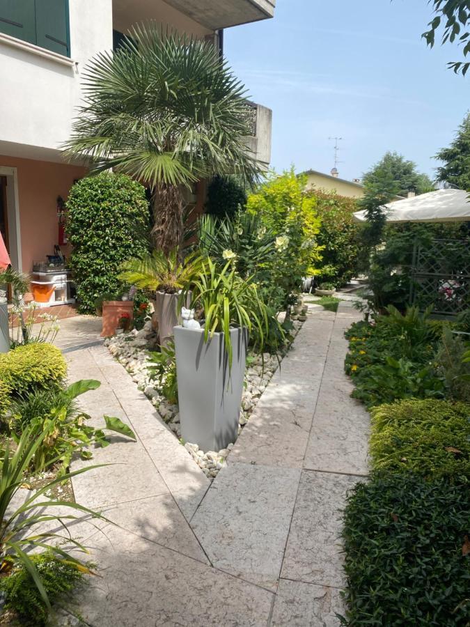 B&B Garda 4U Desenzano del Garda Exterior foto